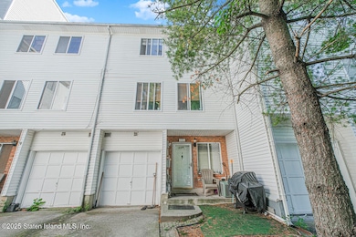 171 Aspen Knolls Way, Staten Island, NY 10312 - photo 2