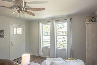 302 Madison St, Cleburne, TX 76033 - photo 4