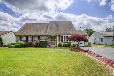 22 Newtons Corner Howell NJ-large-005-39
