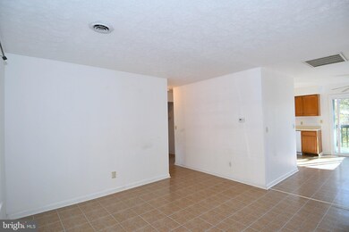 6 Westridge Ct unit 6 D, Berkeley Springs, WV 25411 - photo 3