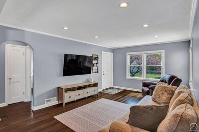 828 SW Wayne Ave, Topeka, KS 66606 - photo 3