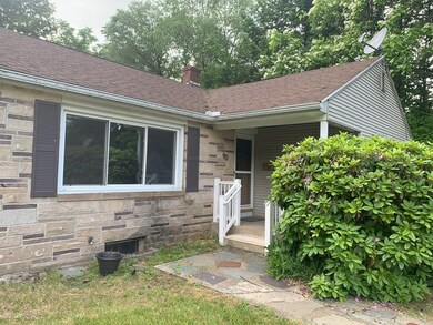 90 E Allen Ridge Rd, Springfield, MA 01118 - photo 2