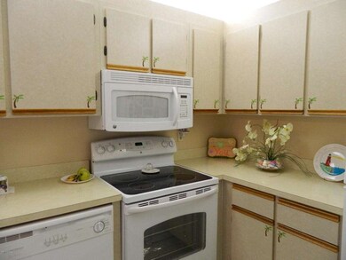 Lots of storage in this kitchen!