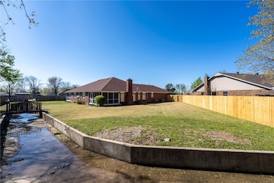 825 W Linden St, Rogers, AR 72756 - photo 4
