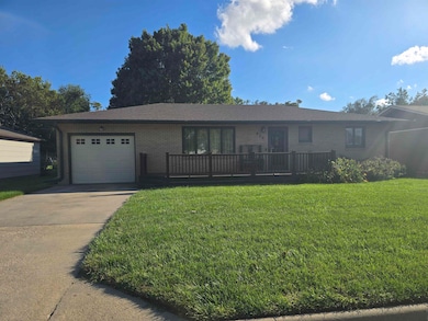 932 E 9th St, Concordia, KS 66901 - photo 2