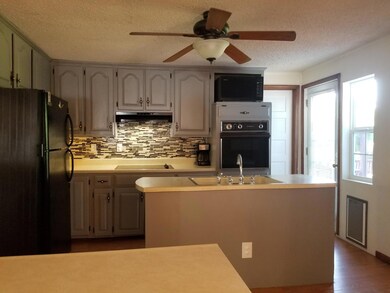 kitchen (2)