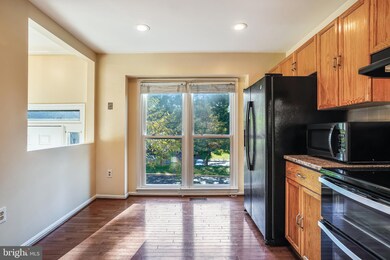 13931 Middle Creek Place, Centreville, VA 20121 - photo 5