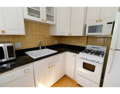 37 Commonwealth Ave unit 21, Chestnut Hill, MA 02467 - photo 4