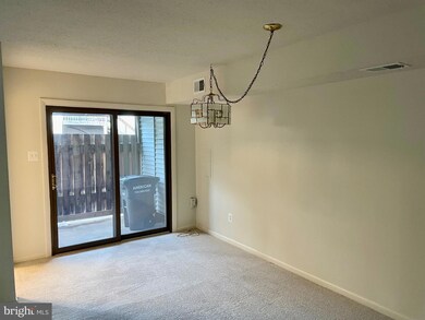 2590 Merrywood Ct unit 1, Woodbridge, VA 22192 - photo 6