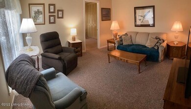 8921 Brandywyne Dr, Louisville, KY 40291 - photo 5