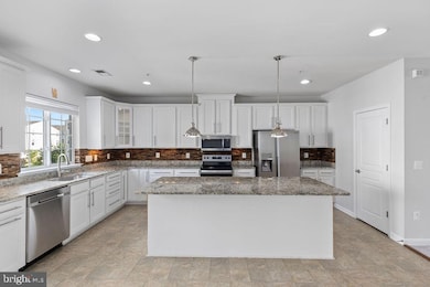 14816 Mason Creek Cir, Woodbridge, VA 22191 - photo 7