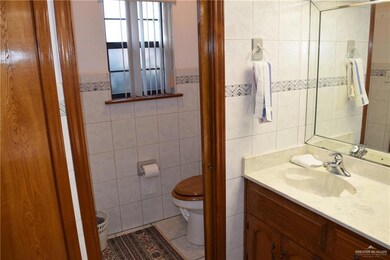 829 Citrus Dr, Alamo, TX 78516 - photo 7