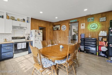 5904 Blackthorn Rd, Jacksonville, FL 32244 - photo 5