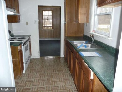 58 Norwood Rd, Silver Spring, MD 20905 - photo 2