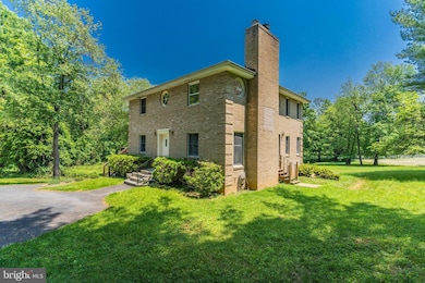 9201 Harrington Dr unit A, Potomac, MD 20854 - photo 2