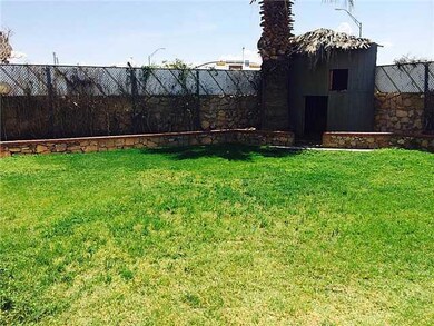 10700 La Subida Dr, El Paso, TX 79935 - photo 6