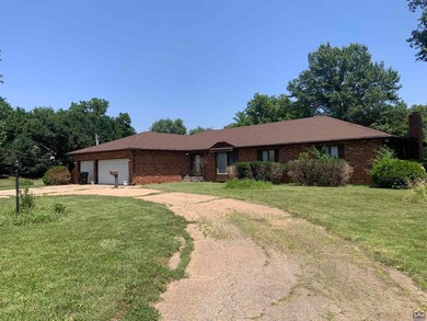 3620 SW Lincolnshire Rd, Topeka, KS 66614 - photo 2