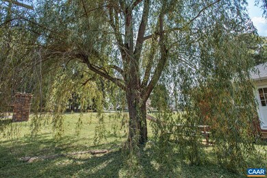 1075 Lyndhurst Rd, Waynesboro, VA 22980 - photo 3