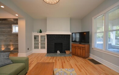 Living Room (3)