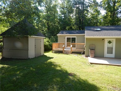 461 Southside Ln, Dunnsville, VA 22454 - photo 2