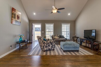 116 Doak St, Shelbyville, TN 37160 - photo 5