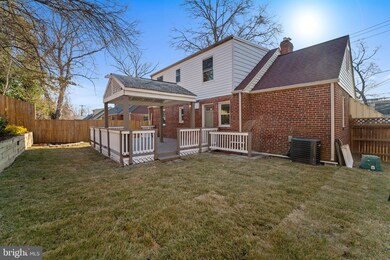 6418 Knollbrook Dr, Hyattsville, MD 20783 - photo 7