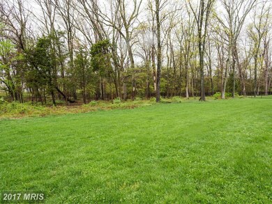 42589 Cochrans Lock Dr, Ashburn, VA 20148 - photo 2