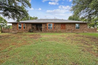 241 Meadow Brook Ct, Springtown, TX 76082 - photo 2