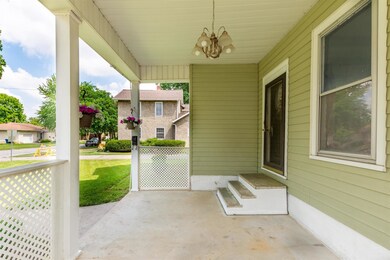 714 N Jackson St, Auburn, IN 46706 - photo 4