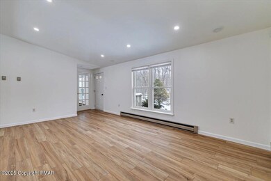 115 Daisy Dr, Effort, PA 18330 - photo 4