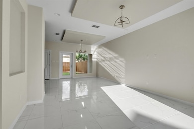 504 Gale Ct unit C306, Laredo, TX 78041 - photo 6