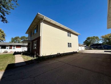 214 Guenther St, Oshkosh, WI 54902 - photo 7