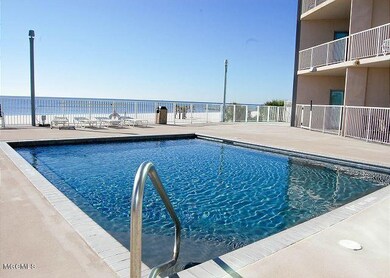 Small Sitting Pool