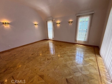 320 N Laurel Ave, Los Angeles, CA 90048 - photo 3