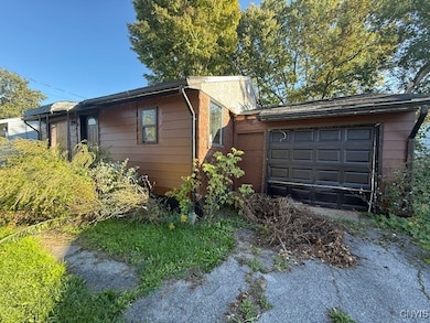 615 Charles St, Chittenango, NY 13037 - photo 2