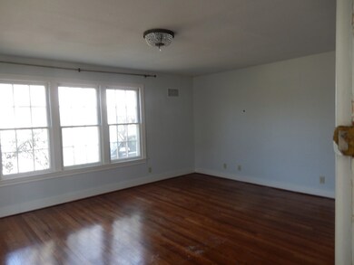 305 S Washington St, Fredericksburg, TX 78624 - photo 6