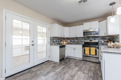 1041 E Alice Ave Phoenix AZ-large-009-23