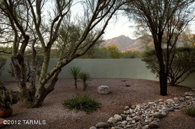 BACKYARD WITH MOUNTAIN VIEWS