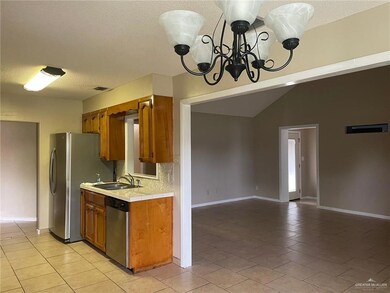 916 E Lincoln St, Weslaco, TX 78596 - photo 5