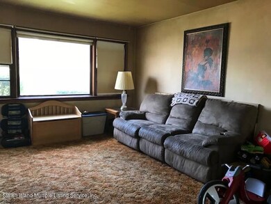 204 Lamport Blvd, Staten Island, NY 10305 - photo 4