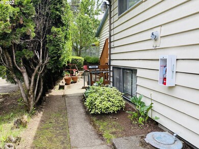 7652 N Vancouver Ave, Portland, OR 97217 - photo 3