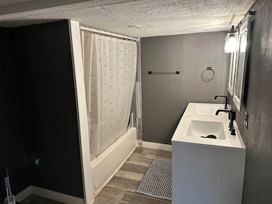 320 E 27th St, Kearney, NE 68847 - photo 6