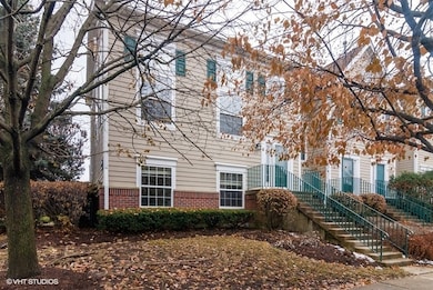 2426 Courtyard Cir unit 6, Aurora, IL 60506 - photo 3