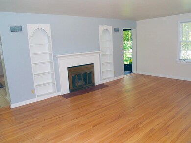 Huge Living Room with Gas Log Fireplace Flanked by