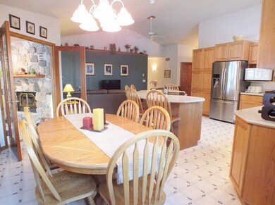 717 Foxfield Rd, Oregon, WI 53575 - photo 5