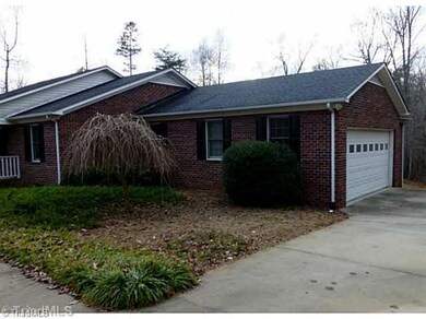 286 Lawrence Dr, Asheboro, NC 27205 - photo 3