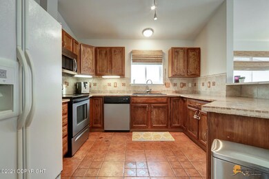 Kitchen w/ Tile Floor