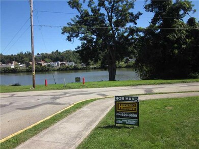 Waterfront/Dock/Pier. There is possibilities here 