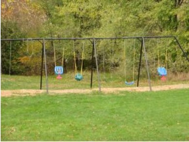 93G Capitol Hill Dr unit 93, Londonderry, NH 03053 - photo 4