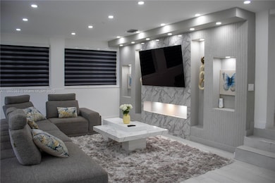 295 NE 150th St, Miami, FL 33161 - photo 2